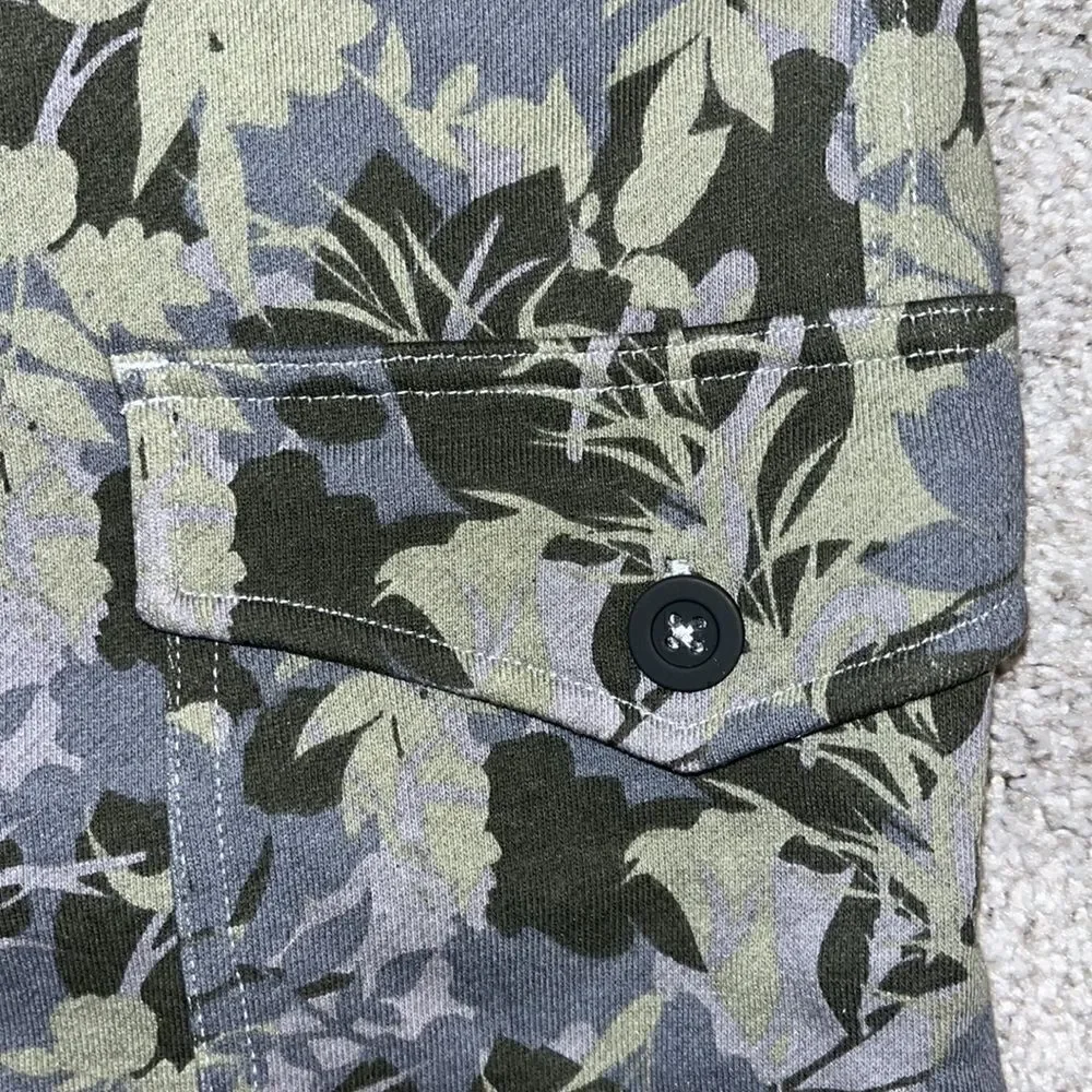 New Johnnie-O Fleece Terry cotton poly Jungle Lounger Cargo Camouflage shorts M